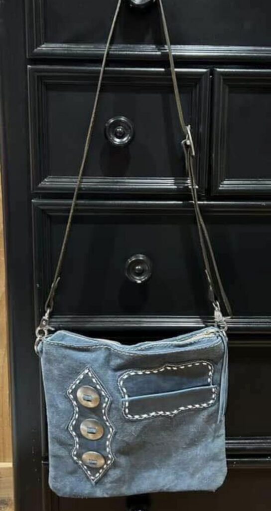 ROCKIN DIAMOND LEATHER PURSE